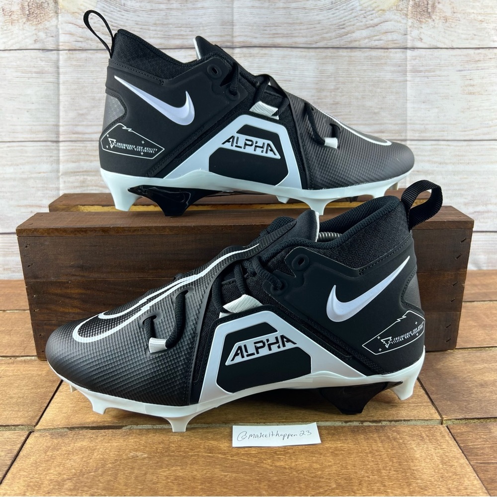 Nike Alpha Menace Pro 3 Mid Football Cleats